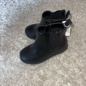 Old Navy Chesla boots